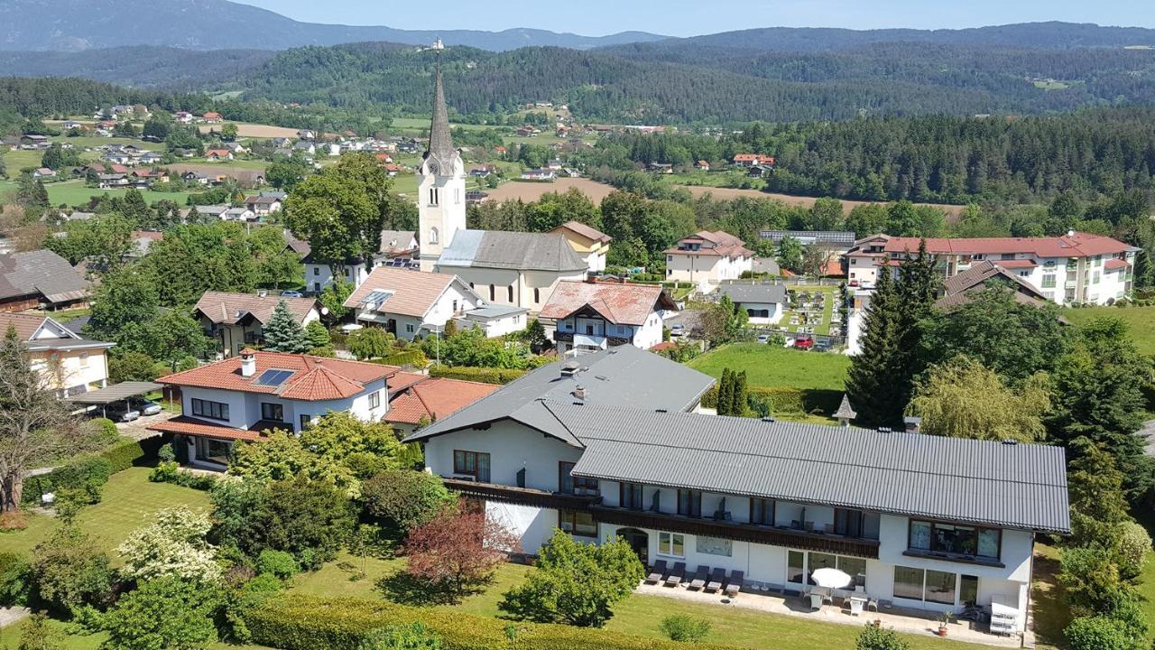 Beautyfarm Landhaus Servus Фельден-ам-Вертерзе Екстер'єр фото